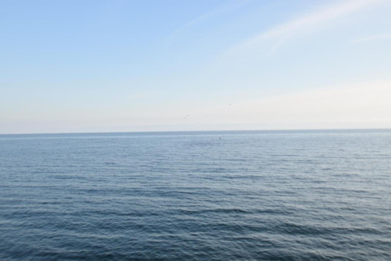 Malibu Private Beach Apartments Kültér fotó